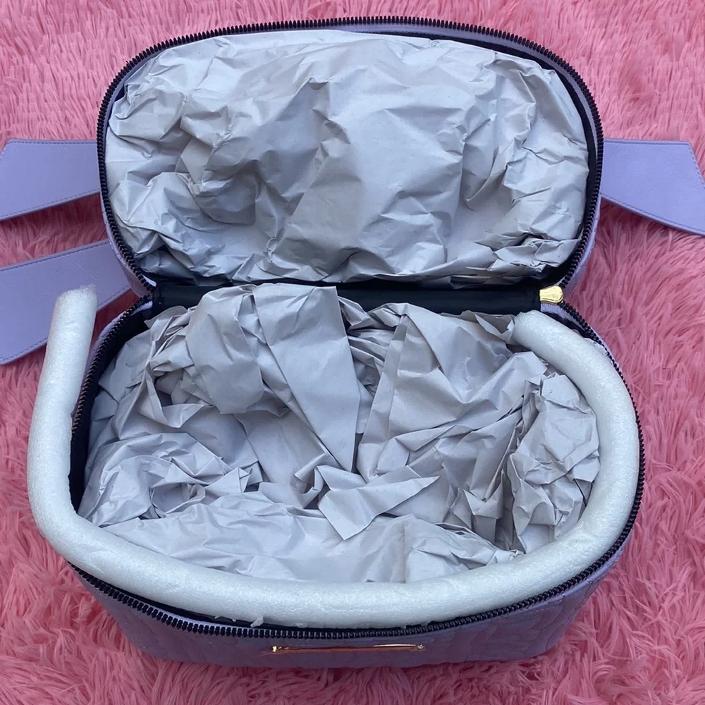 💜 Betsey Johnson Lavender Vanity Train Case